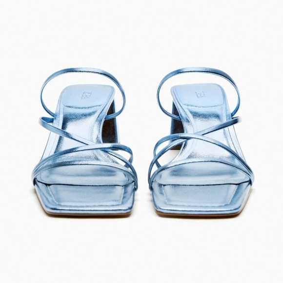 NWT. Zara Blue Metallic Strappy Sandals with Block Heels. Size 9. - Picture 3 of 8